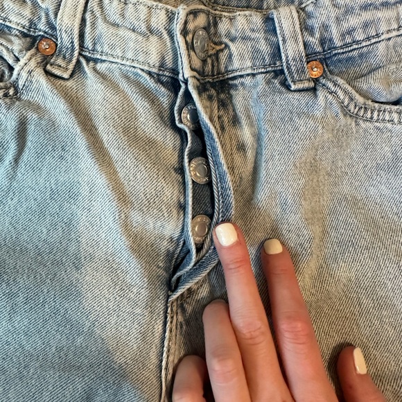 H&M Light Blue Boyfriend Jeans - Picture 3 of 4